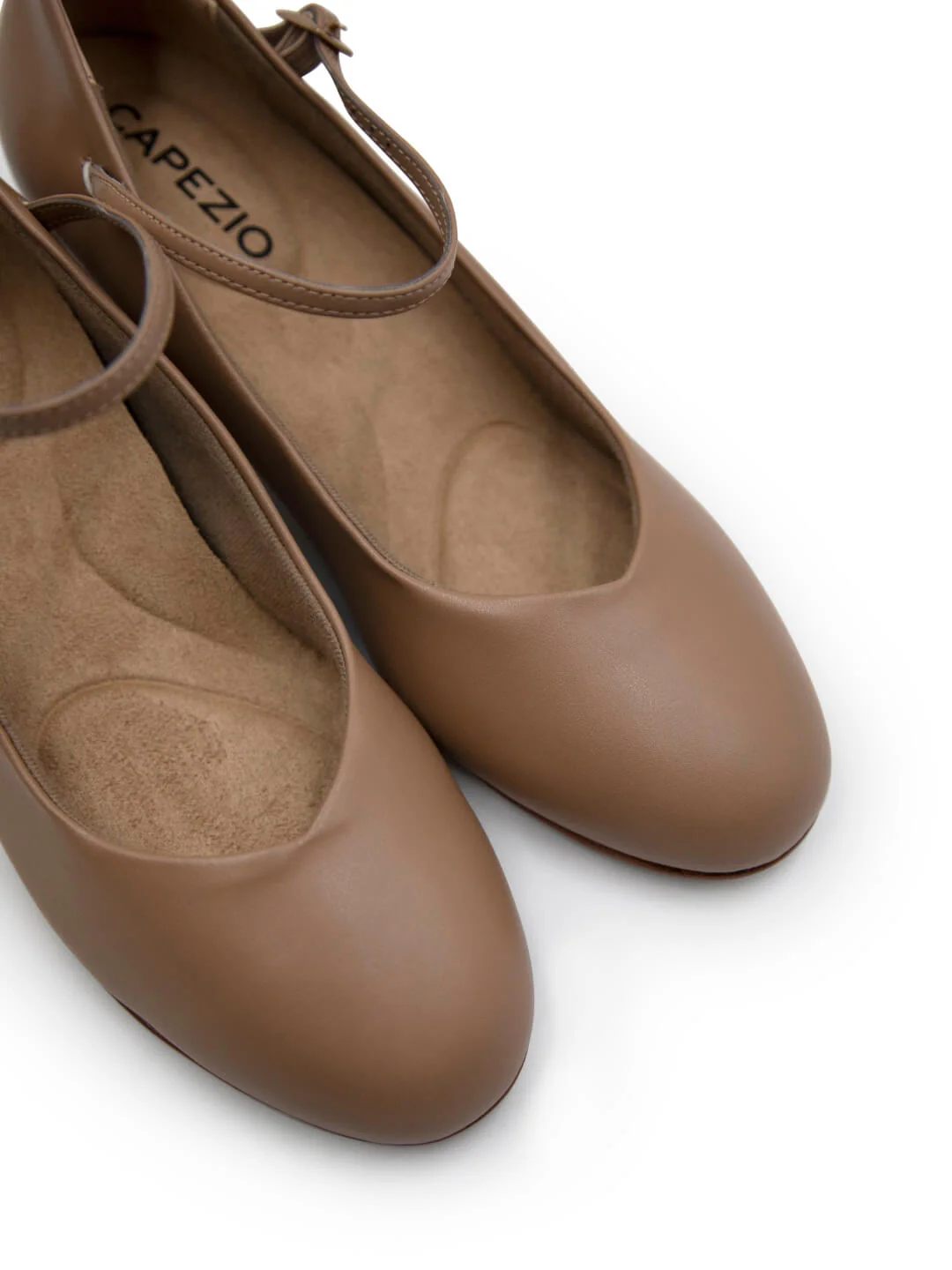 Mia Jr 1.5" Character Shoe - Image 8